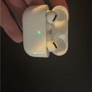 Apple White Earbuds with Charging Case